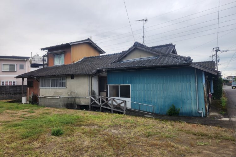 出水市 中古一戸建て 米ノ津町3番21売り家