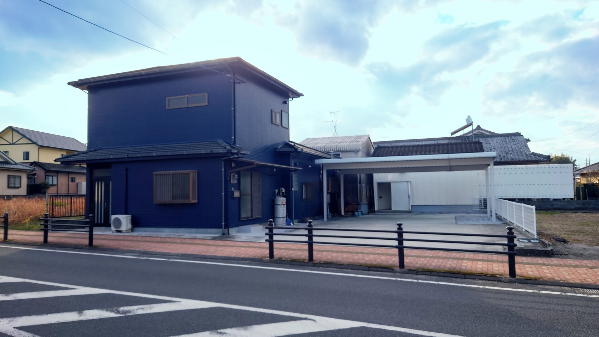 外観・カーポート・倉庫